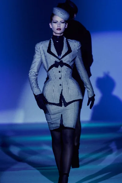 Look 4